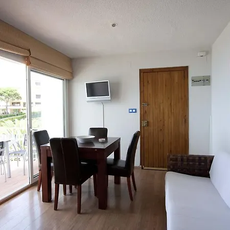 Santa Llucia Apartaments Roses Room photo