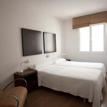 Santa Llucia Apartaments Roses Room photo
